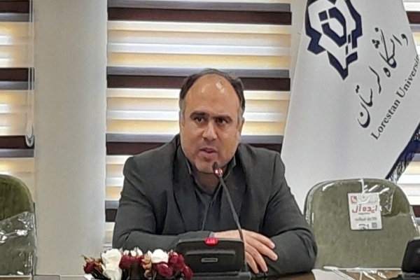 مجتبی گراوند، دانشیار تاریخ دانشگاه لرستان