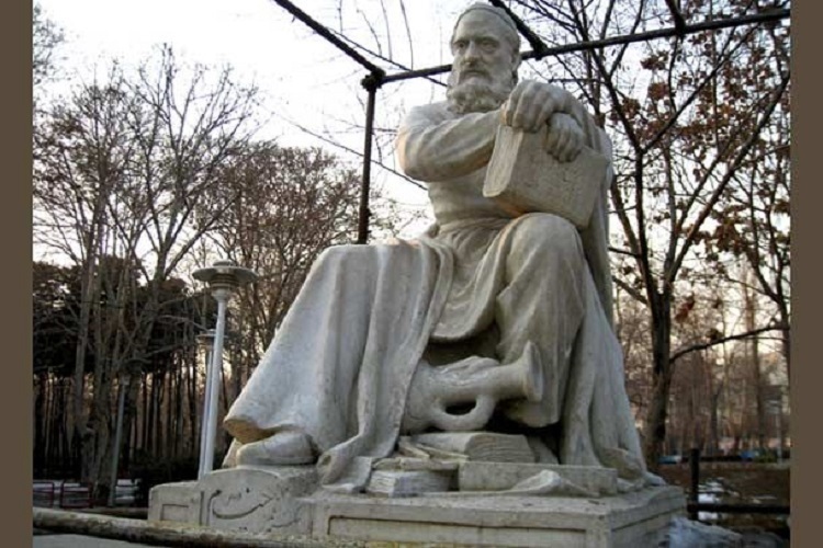 مجسمه حکیم عمر خیام