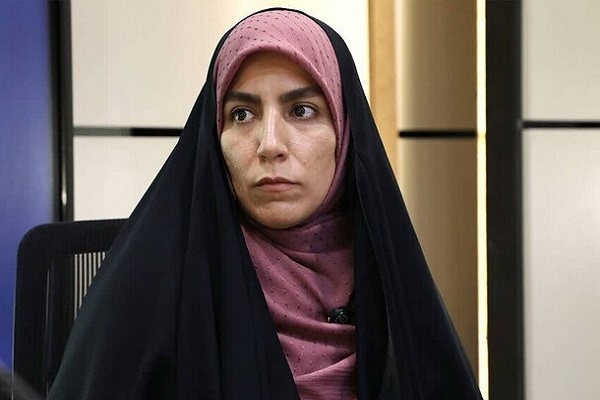 آزاده محمودیان، پژوهشگر حوزه فرهنگ و ارتباطات