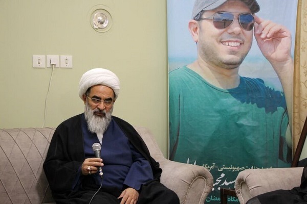 آیت‌الله محمدجواد فاضل لنکرانی، رییس مرکز فقهی ائمه اطهار(ع)