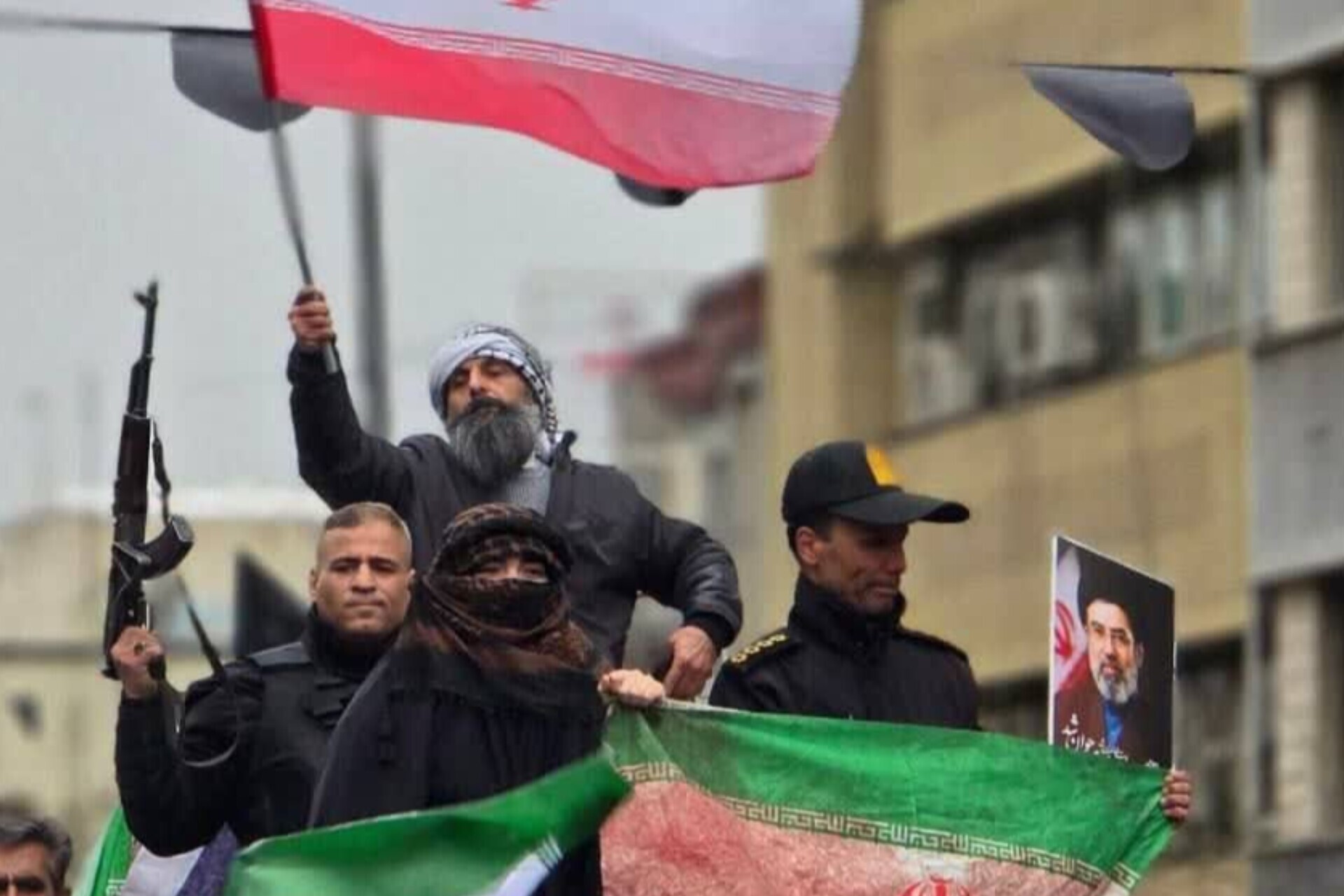 بایسته های قرآنی مقاومت اسلامی در منظومه فکری رهبر شهید