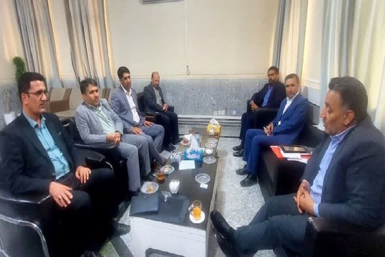 نشست ایرج کاظمی‌جو، فرماندار شهرستان کهگیلویه با سرپرست جهاددانشگاهی استان