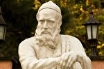 رباعیات خیام محصول انسانِ پس از چهل‌سالگی است