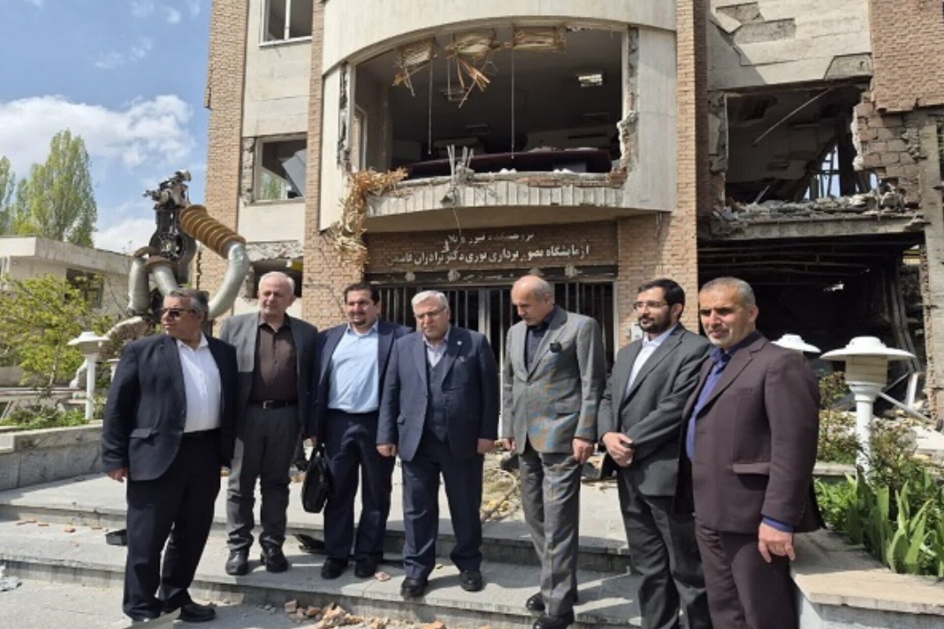 در حال تکمیل