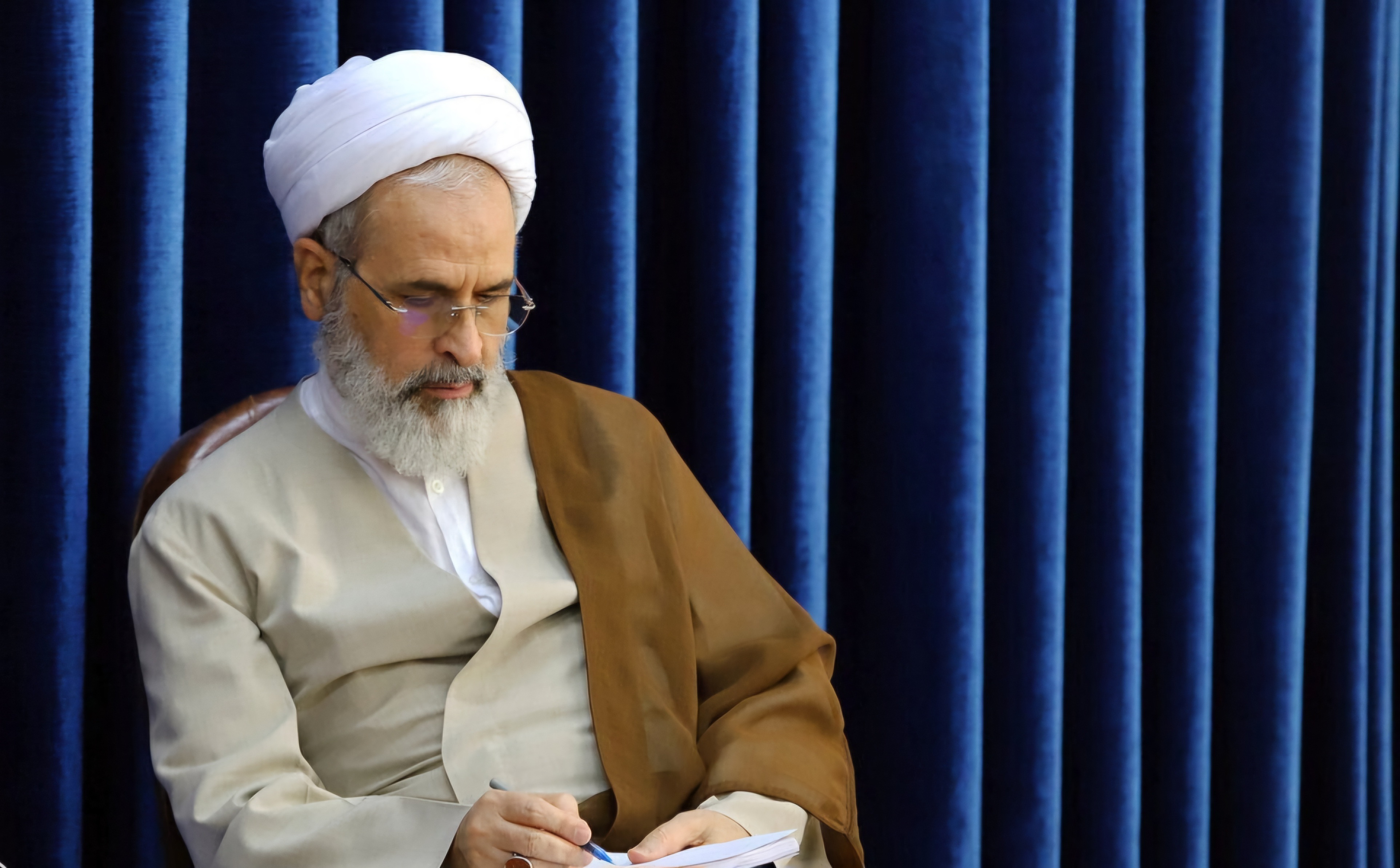 در حال تکمیل