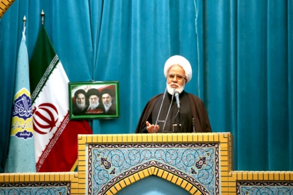 حجت‌الاسلام حبیب‌الله غفوری نماینده ولی فقیه در استان و امام جمعه کرمانشاه