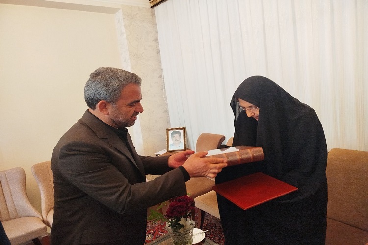 احمدمحمودزاده، معاون وزیر آموزش و پرورش احمدمحمودزاده، معاون وزیر آموزش و پرورش