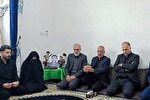 تکریم خانواده شهدای جنگ تحمیلی سوم دستگاه قضایی در لارستان
