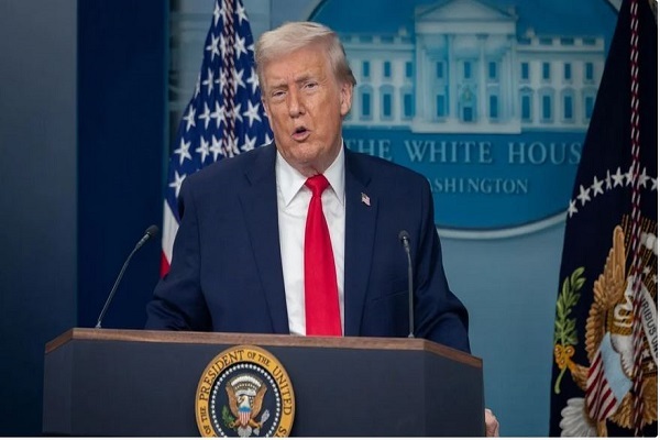 نگاهی به مواضع متناقض ترامپ