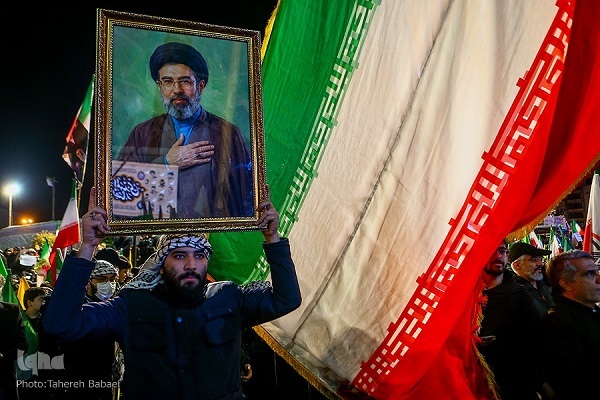 انتشار یکشنبه 6 اردیبهشت////// تاب‌آوری اجتماعی با زبان هنر تا قطعه‌ای در رثای رهبر شهید توسط ارکستر بنیاد