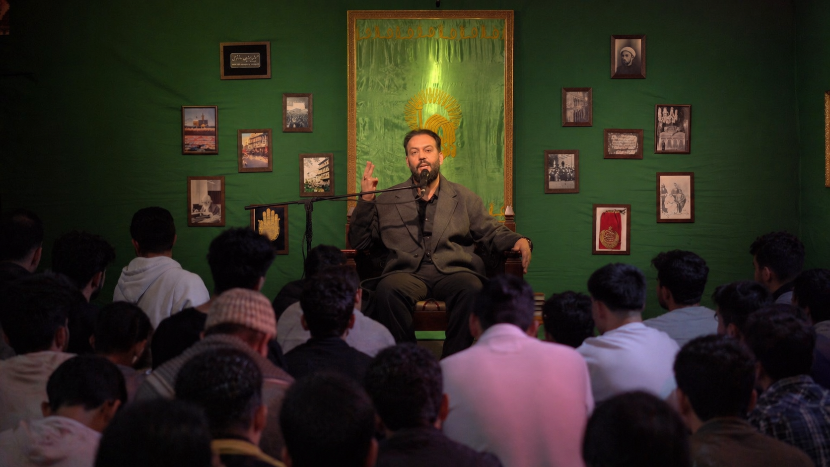 برگزاری مراسم بزرگداشت شهدای مدرسه میناب در استانبول