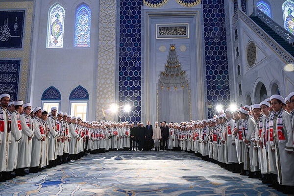 تجلیل از 333 حافظ قرآن در استانبول