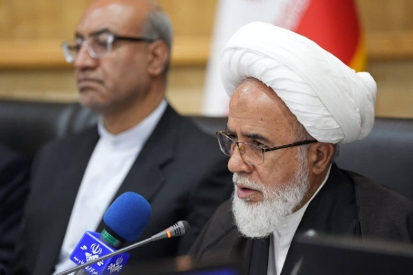 حجت‌الاسلام حبیب‌الله غفوری نماینده ولی فقیه در استان و امام جمعه کرمانشاه