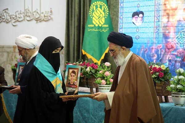 تجلیل از ۷۷ حافظ کل قرآن در سیزدهمین همایش طوبای کرامت
