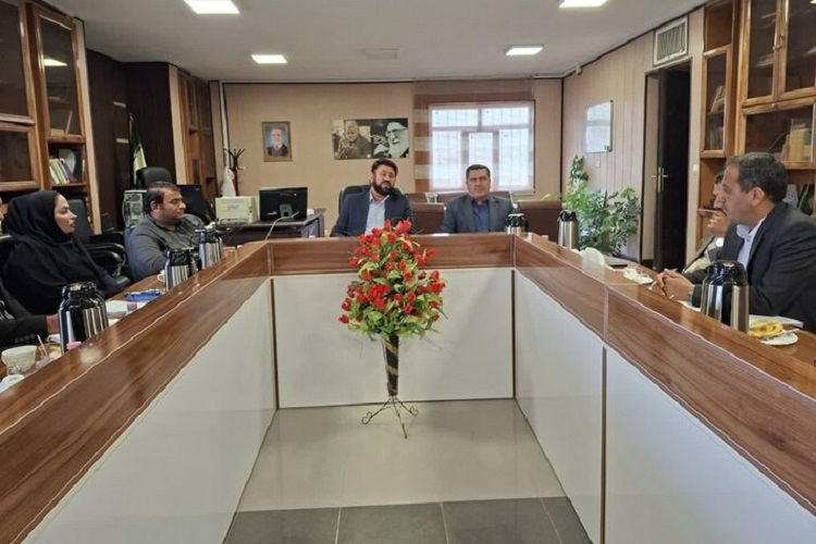 نشست دبیر ستاد انتخابات فارس بخشداران و فرمانداران شهرستانهای بیضا و سپیدان