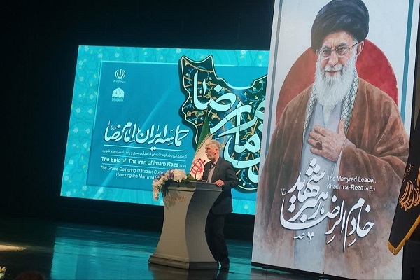 تجلی عشق و دلدادگی عمیق به امام رضا (ع) در سیره رهبر شهید