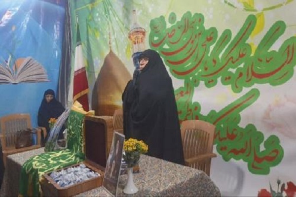 آیین رونمایی کتاب «دختری که معصومه شد» در موکب جامعه الزهرا برگزار شد