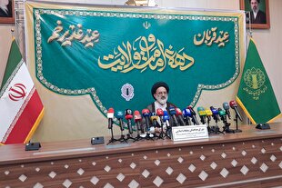 اهتزاز پرچم مزین به نام حضرت علی(ع) در خلیج فارس و جزایر ایرانی