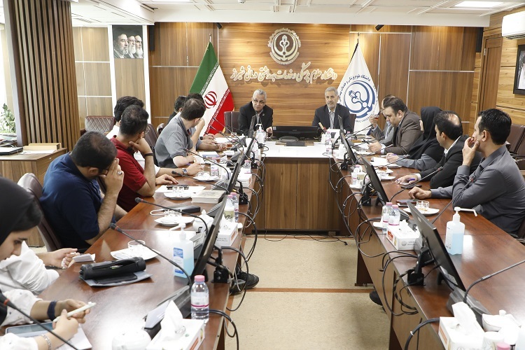 نشست رئیس دانشگاه علوم پزشکی شیراز با نمایندگان تشکل های دانشجویی دانشگاه