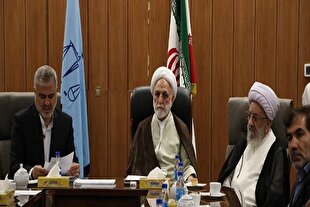 اگر خود را در خط ولایت می‌دانیم، بر پیکره تنومند وحدت ملی زخمه نزنیم