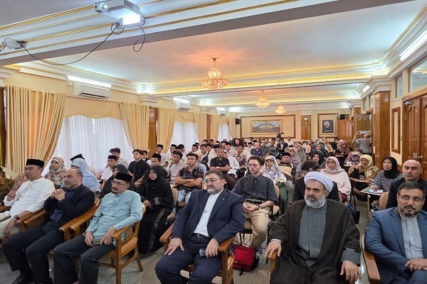 یادبودِ شهید رئیسی با محوریتِ دفاع از قرآن در اندونزی برگزار شد