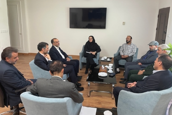 نشست جانشین فرمانده سپاه الغدیر استان با رئیس مدیریت و برنامه‌ریزی یزد