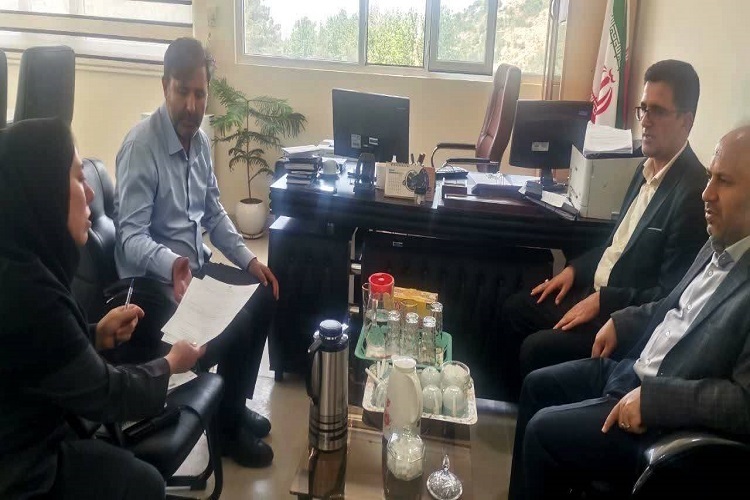 نشست مشترک مسئولان جهاددانشگاهی و دفتر امور شهری استانداری استان