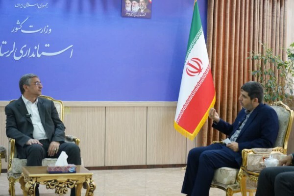 دیدار معاون کمیته امداد کشور با استاندار لرستان برای ایجاد ۷هزار و‌ پانصد شغل در لرستان/ ۸۰۰ نیروگاه خانگی در حال احداث است