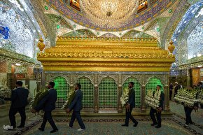 گل‌باران ضریح مطهر علوی در آستانه عید غدیر