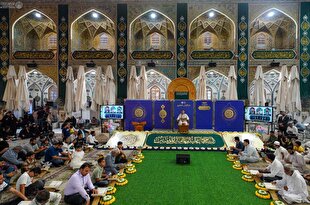 برگزاری محفل قرآنی عید غدیر در حرم امام علی(ع) + عکس