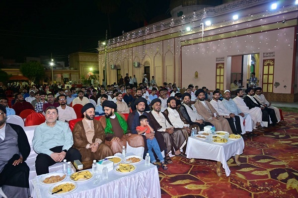 برگزاری مراسم جشن تکلیف صدها دختر و پسر نوجوان در شهر لکهنو + عکس