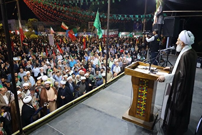 عکس | اجتماع «غدیر» مردم ساری در میدان امام حسین(ع)