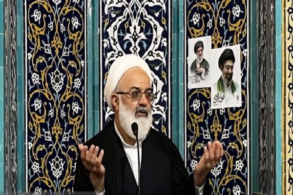 حجت الاسلام جلیل شریفی نیا امام جمعه آرادان