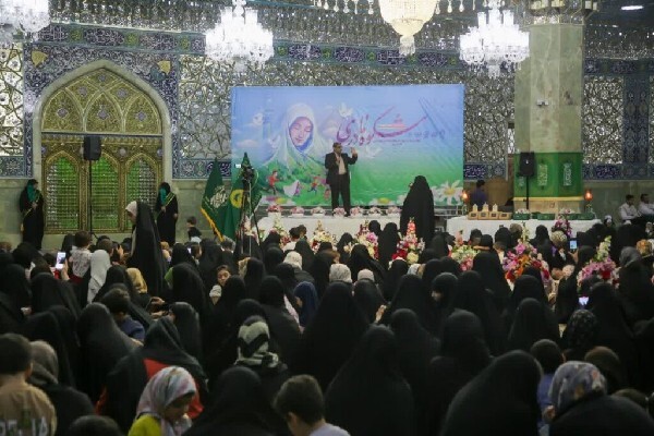 تجلیل از مادران دارای بیش از چهار فرزند در آیین «شکوه مادری»