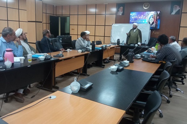 دوره تربیت معلم تدبر در قرآن در لرستان برگزار شد