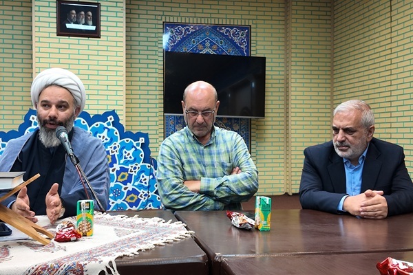 ضرورت گفت‌وگوی مردمی و هم‌افزایی قرآنی