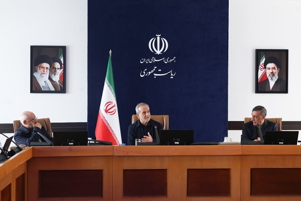 حل مشکلات کشور نیازمند عزم و اراده جدی است