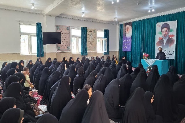 بانوان در تحقق تمدن اسلامی نقش ویژه‌ای دارند