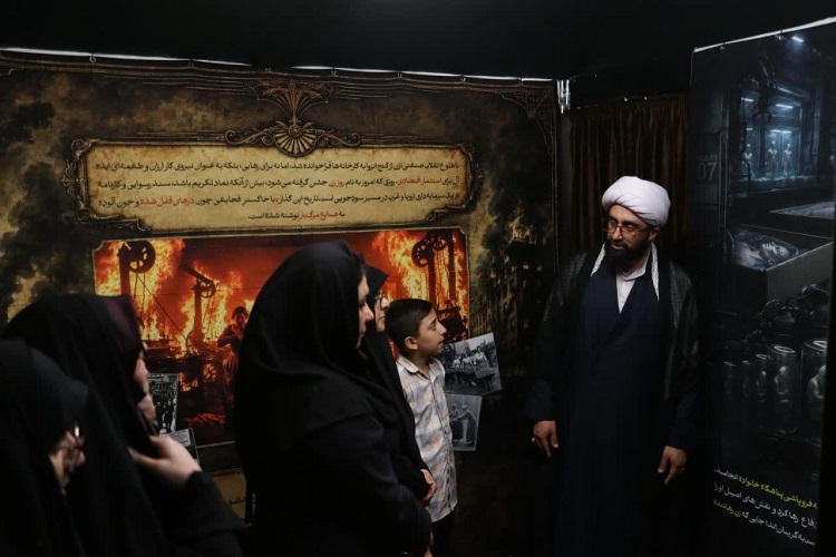 نمایشگاه تبیینی «ققنوس» نمایشگاه تبیینی «ققنوس»