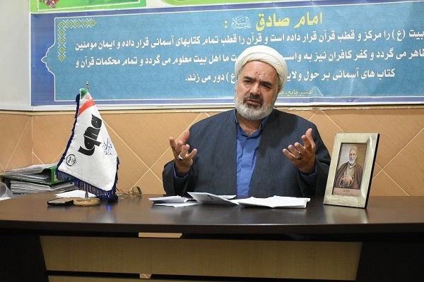حجت‌الاسلام والمسلمین علی‌اصغر کریمی، مدیر مؤسسه قرآن و عترت کربلایی کاظم ساروقی