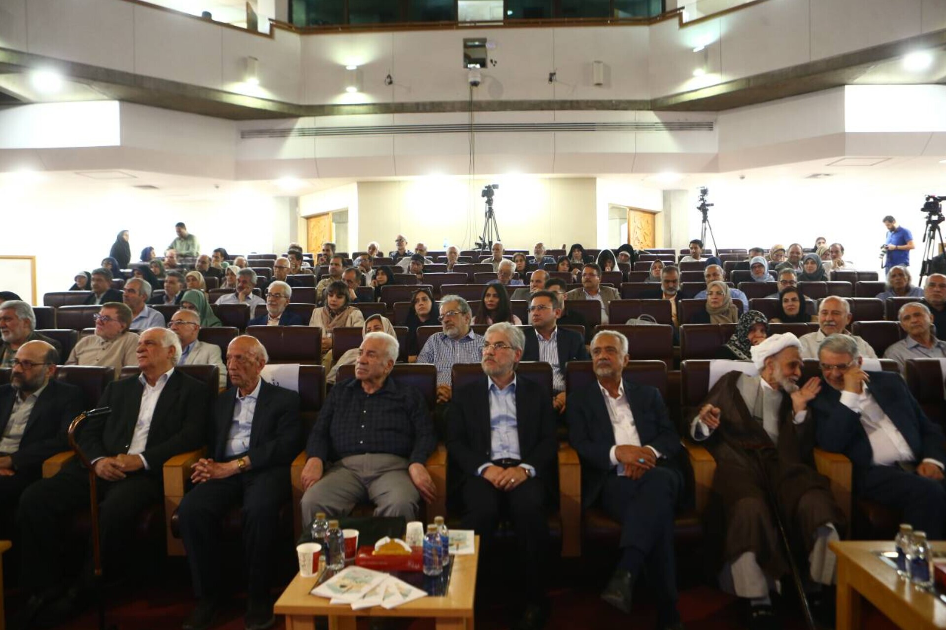 در حال تکمیل