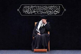 دیوارنگاره میدان ولیعصر(عج) تهران رنگ عزا گرفت