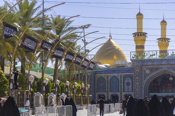 پرده ضريح مطهر امام حسین (ع) تعویض شد + عکس
