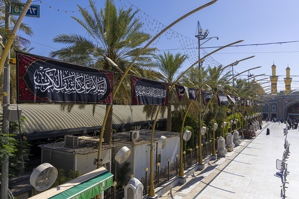پرده ضريح مطهر امام حسین (ع) تعویض شد + عکس