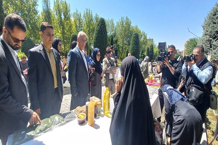 افتتاح طرح «هزار میدان، هزار بازار» برای حمایت از مشاغل خانگی افتتاح طرح «هزار میدان، هزار بازار» برای حمایت از مشاغل خانگی