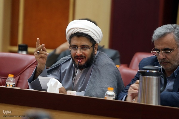 آموزش علوم قرآن و حدیث نیازمند جراحی سرفصل‌ها