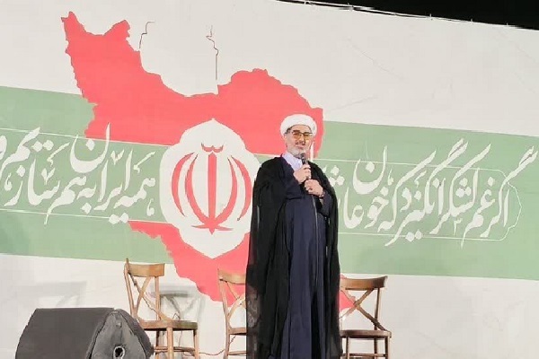 بازاندیشی مفهوم دفاع خدایی در قرآن در تجمع سردر دانشگاه تهران