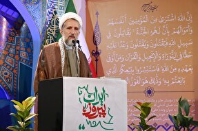 برای امتیازگیری از دشمن باید با نگاه انقلابی وارد مذاکره شد