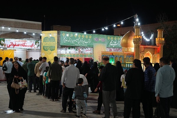 برپایی نمایشگاه «غدیر» در حرم بانوی کرامت + عکس