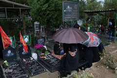 آخرین پنجشنبه سال در کنار شهیدان مدافع حرم